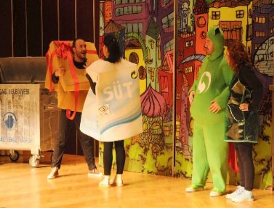 Çocuklara Geri Dönüşüm Bilinci Tiyatroyla Anlatıldı