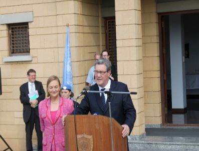 Downer: Üçlü Zirve Ekim Sonunda Yapılabilir