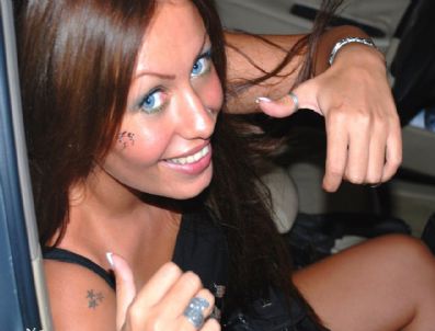 Dubai Genelkurmay Başkanının Kızı Klipte Oynayacak