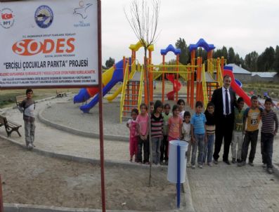 Erciş Belediyesi`nden `çocuklar Parkta` Projesi