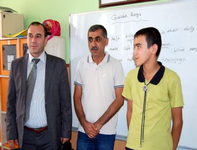 Gazetecilerden Eğitime Destek