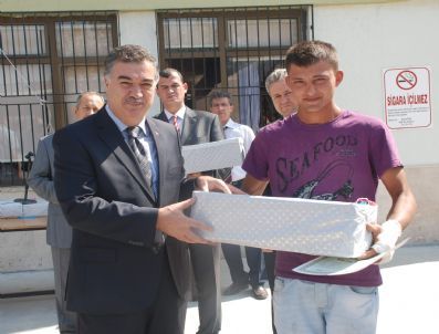 Kalfalık ve Ustalık Eğitimlerini Tamamlayan 260 Öğrenci Belgelerini Törenle Aldı