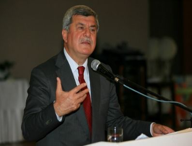 Karaosmanoğlu, Hacı Adaylarını Ağırladı