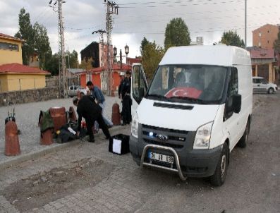 Kars`ta Şüpheli Çanta Paniği