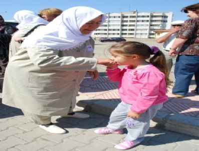 Manisa`dan İlk Hac Kafilesi Yola Çıktı