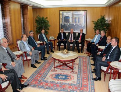 Mersinli İş Adamları Vali Aksoy`u Ziyaret Etti