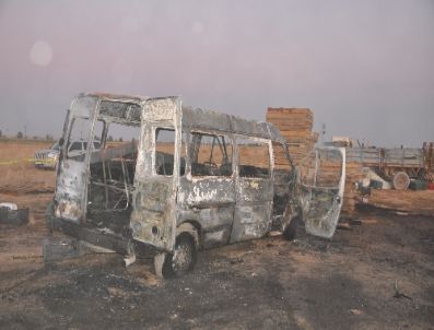 KAŞıNHANı - Mevsimlik işçi çocukları minibüste yanarak öldü