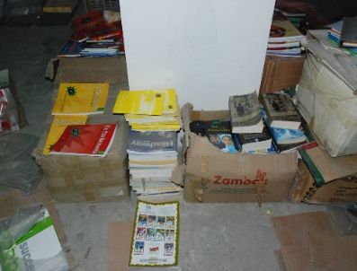 Üniversite Kitaplarına Sarılan Korsanlar Polise Takıldı