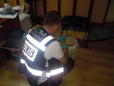 Uyuşturucuları Peynir Dolu Kapta Getirmişler