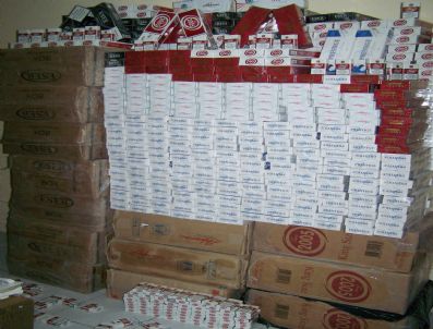 Besni`de 13 Bin Paket Kaçak Sigara Ele Geçirildi