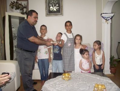 Çocuklar, Bayram Harçlıklarını ve Şekerlerini Somali’ye Gönderdi