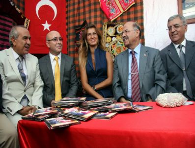ORHAN DEMIROK - İlçeler Sergisi Açıldı