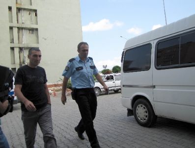 Kaçakçıları, Benzin İstasyonunda Verdikleri Sahte Para Yakalattı