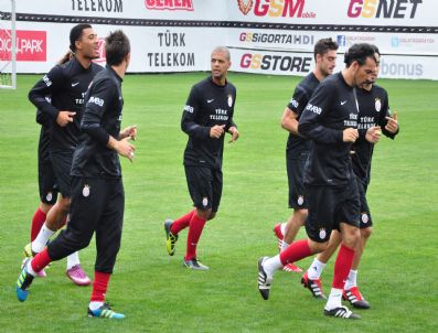 Galatasaray`da Ankaragücü Maçı Hazırlıkları Sürüyor
