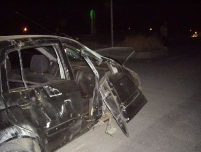 İskenderun`da Trafik Kazası: 1 Ölü, 1 Yaralı