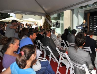 Kale, Yeni Mağazacılık Anlayışını Alsancak Showroom'u İle İzmir'e Taşıdı