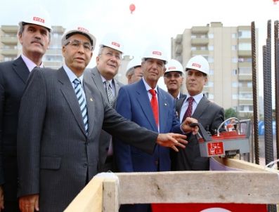 VEDAT MÜFTÜOĞLU - Tvf Cengiz Göllü Voleybol Salonu'nun Temeli Bursa'da Atıldı