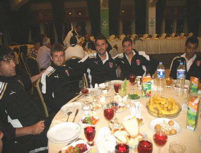 KENAN YILMAZ - Yozgatspor`a Moral Yemeği