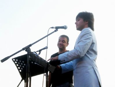 Ayvalık`ta Kontratenorların Aria Şovu