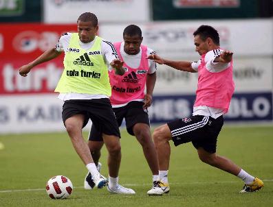 NECIP UYSAL - Beşiktaş Yeni Sezon Hazırlıklarını Sürdürüyor