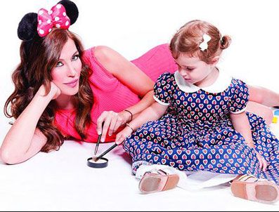 DENİZ AKKAYA - Kızım bana anne değil Deniz desin isterim