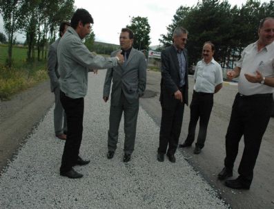 Köy Yolları Asfaltlanıyor