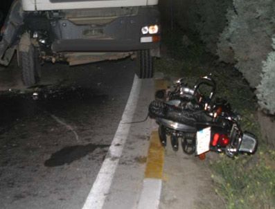 Otomobil Motosiklete Çarptı: 1 Ölü