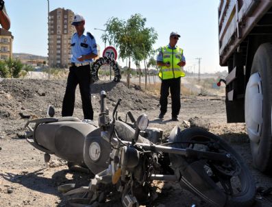 Plakasız Motosiklet Kaza Yaptı: 1 Yaralı