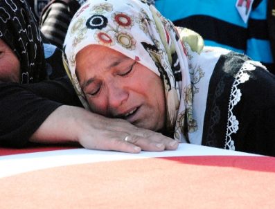 SADIK YAKUT - Şehit Babası: İki Çocuğumla Birlikte Vatan İçin Canımızı Vermeye Hazırız