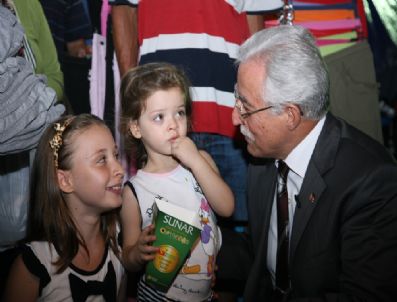 MUAZZEZ ERSOY - Türkiye`nin En Büyük `ramazan Şenliği` Sona Erdi