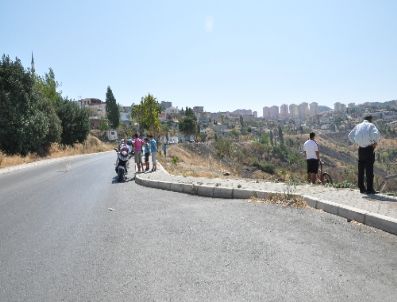 20 Metreden Uçuruma Yuvarlanan Arabadan Sağ Çıktılar