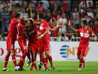 ŞENES ERZIK - A Milli Futbol Takımı Avusturya maçının hazırlıklarını tamamladı