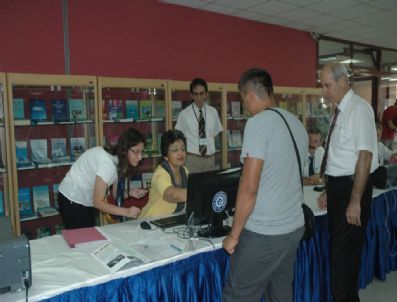 Ege Üniversitesi'nde Kayıt Heyecanı Başladı