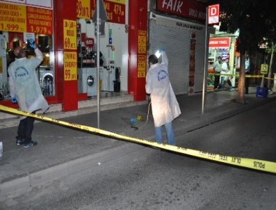 SÜLEYMAN ÇAKıR - Gençlerin Gürültü Tartışması Kanlı Bitti: 1 Ölü