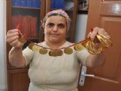 Çalınan Altınlarına Kavuşunca Sevinçten Uçtu