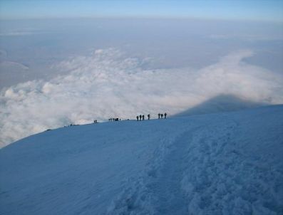 Doğubayazıtlı Dağcılardan Metrocity'e Jest
