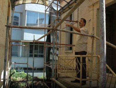 NEVIT KODALLı - İçel Sanat Kulübü Binasının Restorasyonu Sürüyor