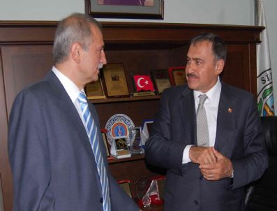 Simav Belediye Meclisi, Bakan Eroğlu’nu Fahri Hemşeri İlan Etti