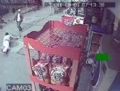 Sokak Ortasında Çatışma