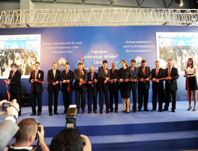 HAMDI AKıN - Tav Havalimanları'ndan Makedonya'ya İkinci Meydan