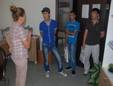 Yabancı Öğrenciler Kayıt Yaptırdı