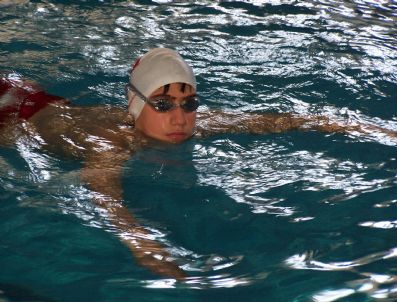 Yüzme Kursları Devam Ediyor