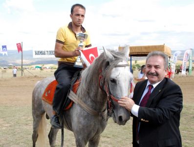 Zeybek, Sarımsak Festivaline Katıldı