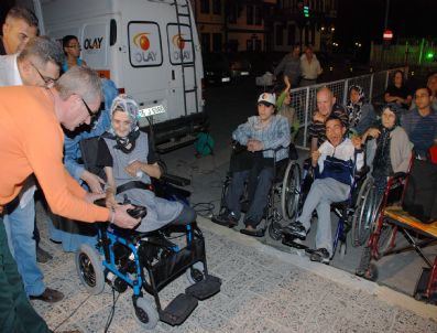 Mudanya Belediyesi`nden Engellilere Sandalye