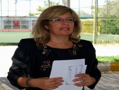 Ögrencilere Burs İçin Kahvaaltıda Buluştular