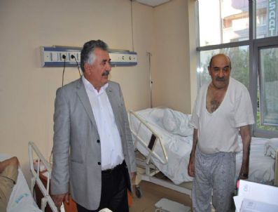 SELIM SADAK - Siirt Belediye Başkanı Sadak Hasta Ziyaretinde Bulundu