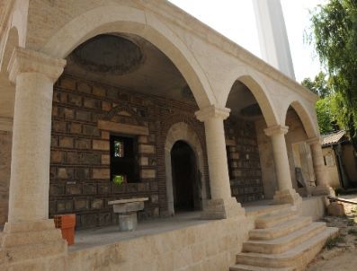 Üsküp'teki Arasta Camii Küllerinden Yeniden Doğuyor