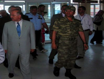 Vali Kolat`tan Yaralılara Ziyaret