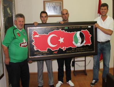 “100 Bin Ton Kota Verilsin Sakaryaspor’u Süper Lige Çıkartırım”