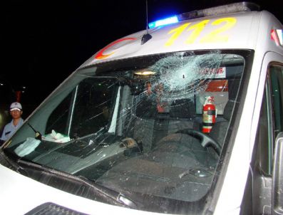 Ambulans Hastaya Yetişirken Kaza Yaptı